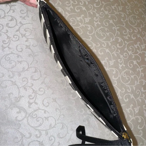 Victoria's Secret Black and White Striped Tote Set NWT - Picture 14 of 15